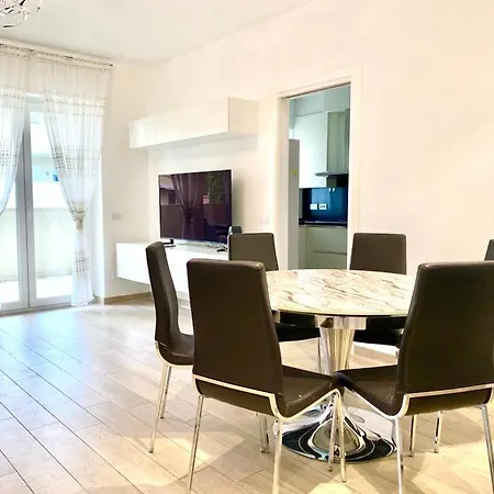 Apartmán Mpm - Belinzaghi 5 6 Pax *