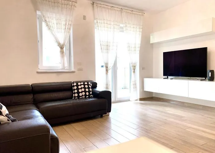 Mpm - Belinzaghi 5 6 Pax Apartmán