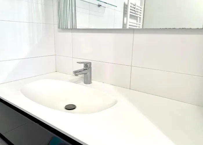 Mpm - Belinzaghi 5 6 Pax Apartmán *
